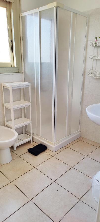 Menton Bord De Mer Studio Calme Avec Balcon, Ascenseur, Climatisation, Ideal Location Quiet Near Sea, Balcony, Elevator, Ac Exterior foto